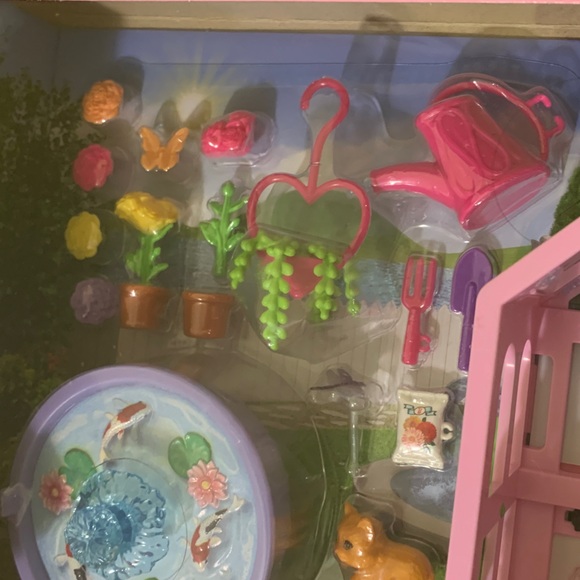 Barbie World Pink Backyard Garden Playset Flowers Bench Pots Fish Pond Cat - Picture 2 of 6